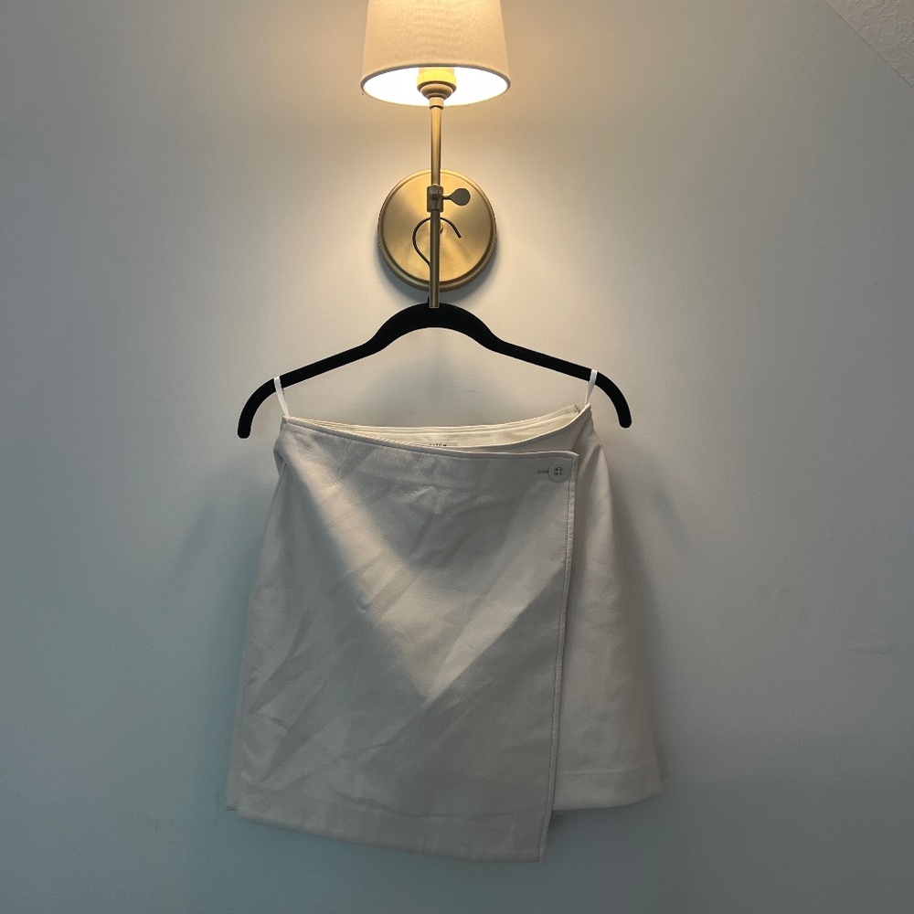 Aritzia Babaton Vegan Leather Skirt